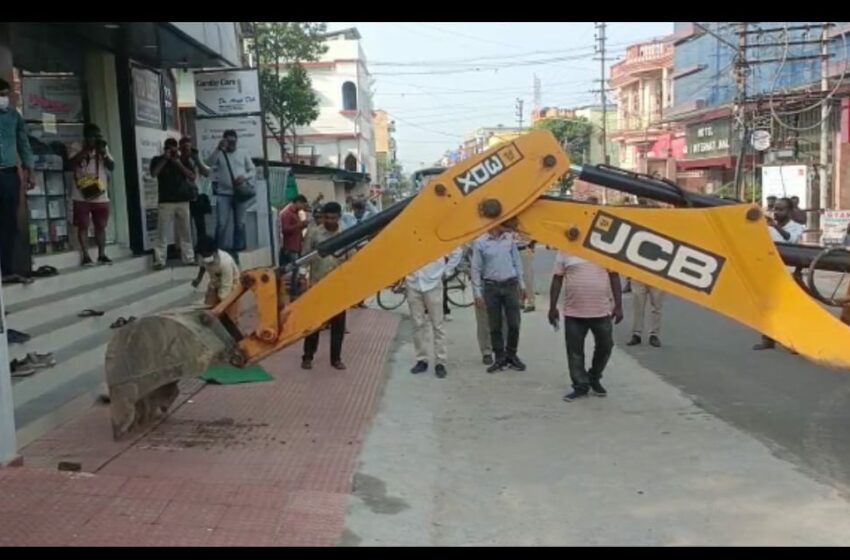 অবৈধ নির্মাণের বিরুদ্ধে অভিযান