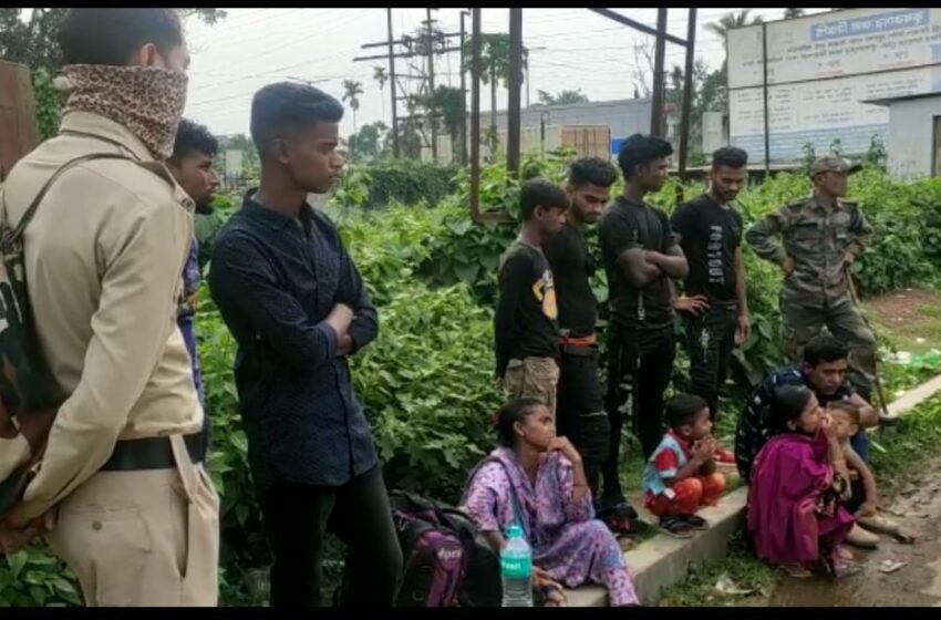  এগার বাংলাদেশী আটক!!