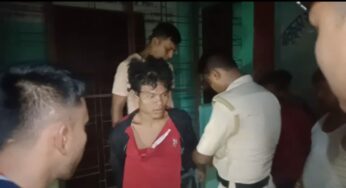 চোর সন্দেহে ধৃত যুবক!!