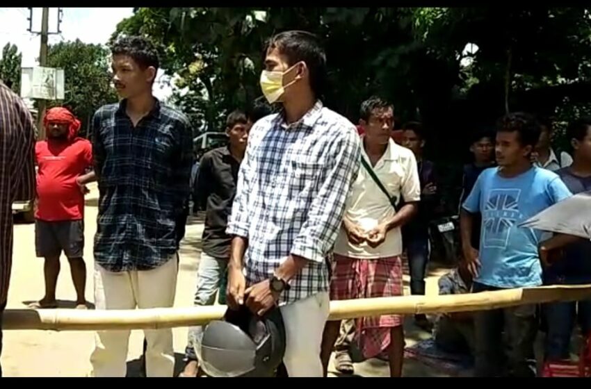 গন্ডাছড়ায় পথ অবরোধ!!
