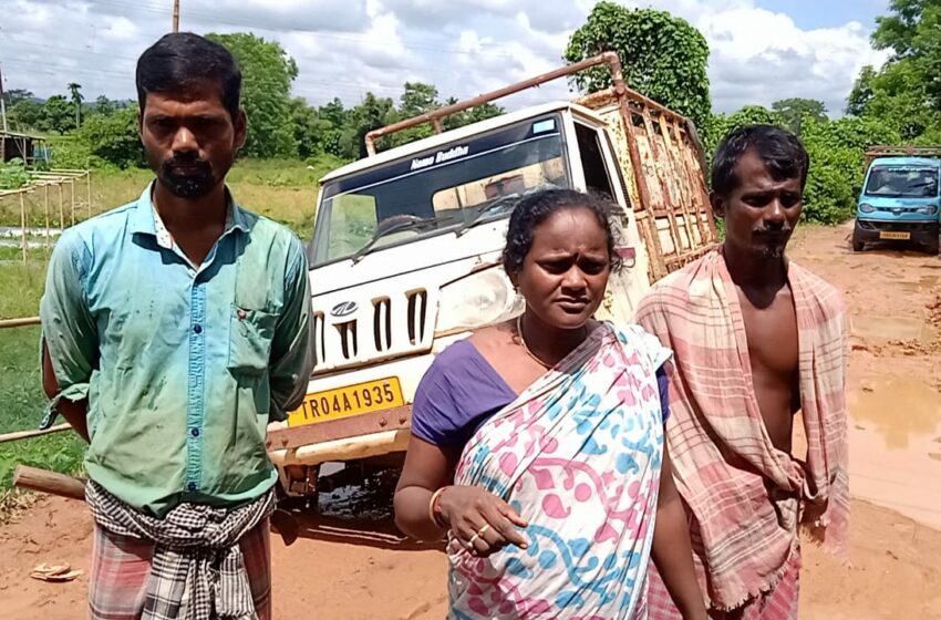রাস্তা নয়,যেন মরণ ফাঁদ!!