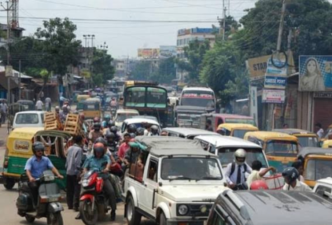 ট্রাফিক ব্যর্থতায় চরম অব্যবস্থা রাজপথজুড়ে