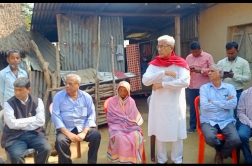 চড়িলামে প্রয়াত সহিদ মিয়ার বাড়িতে গলো বাম নেতৃত্বরা!!