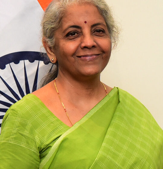 আয়করে বিপুল ছাড় মধ্যবিত্তের