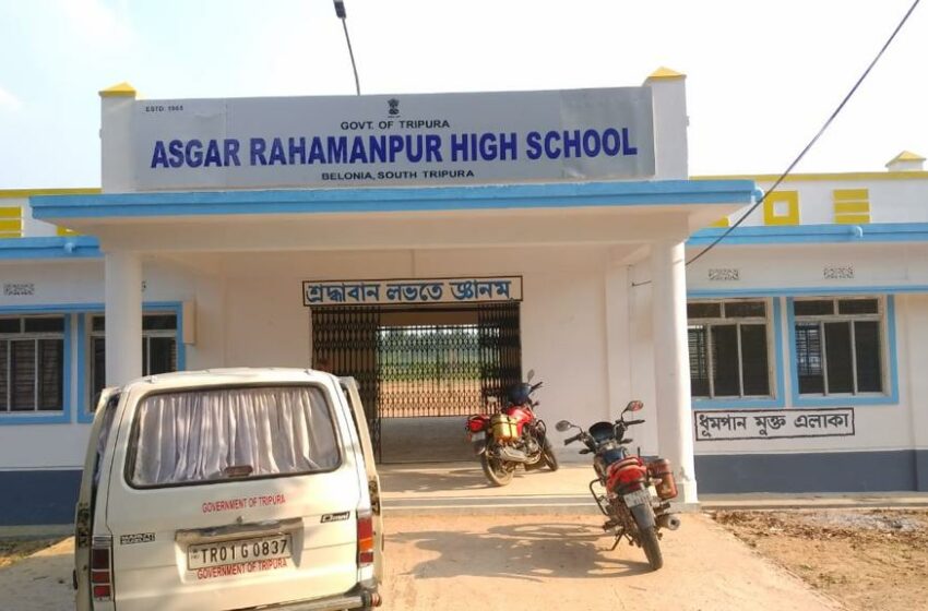 স্কুলে মর্জি মাফিক আসা-যাওয়া, এইচ এম সহ ১৭ জনকে শোকজ!