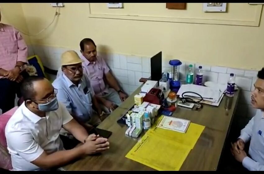 খোয়াই জেলা হাসপাতাল পরিদর্শন করে ক্ষুব্ধ বিরোধী দলনেতা!!