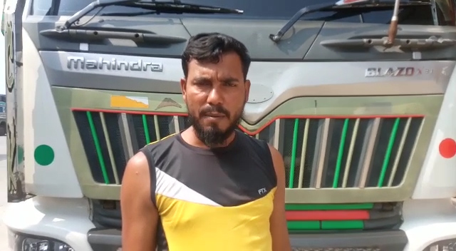  এসপিও কর্মীর বেয়াদপি, গাড়ি চালককে থাপ্পর!!
