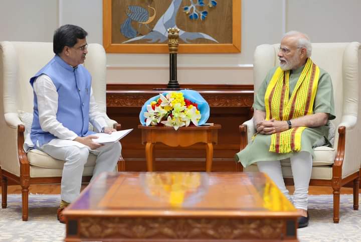  আগামীর কর্মপরিকল্পনা নিয়ে মোদির সাথে বৈঠকে মানিক।