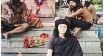 কৌশিকী অমাবস্যায় তারাপীঠে তন্ত্র সাধনায় ব্যস্ত বিদেশিনীদের দল।
