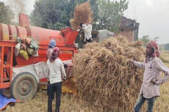  ফড়েদের দৌরাত্ম্য।।