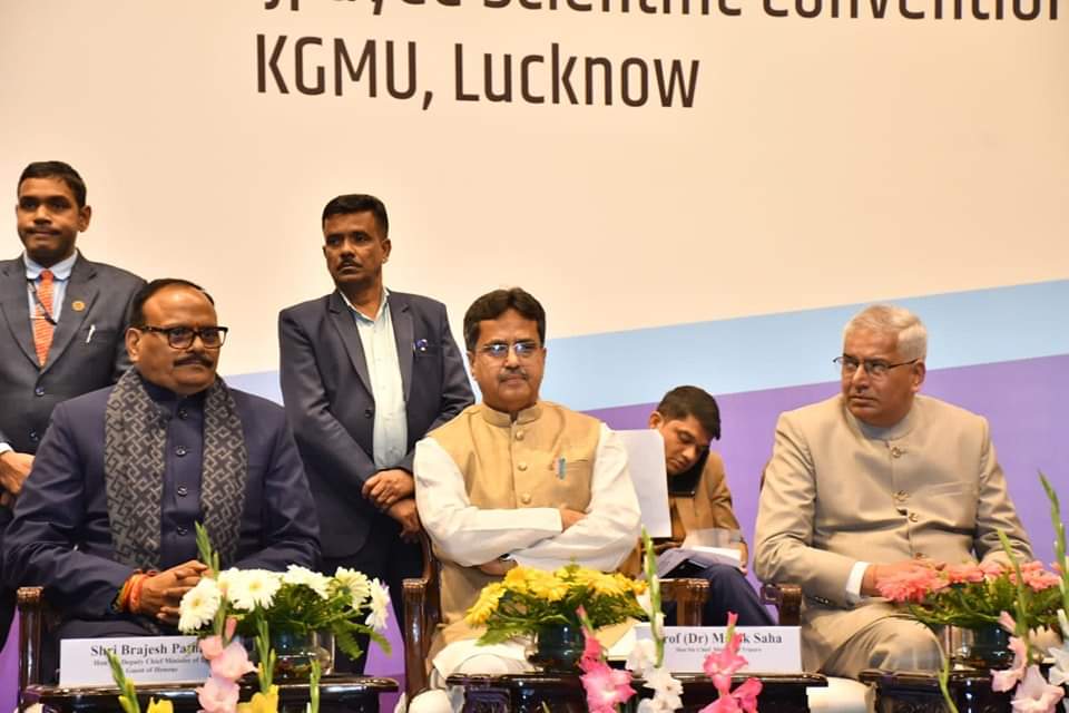 লখনৌতে কমিউনিস্ট জমানার দুর্দশার কথা শোনালেন মানিক