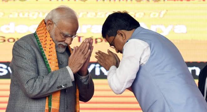  প্রধানমন্ত্রীর দিশাতে চলছে রাজ্য সরকার : মুখ্যমন্ত্রী!!