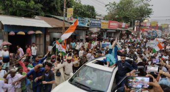 কংগ্রেসের নির্বাচনী প্রচারে প্রিয়াঙ্কা গান্ধীর রোড শো