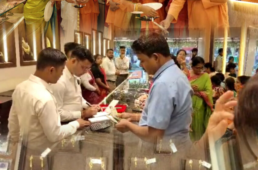 আগরতলায় আত্মপ্রকাশ করল আরণ্যক জুয়েলার্স!!