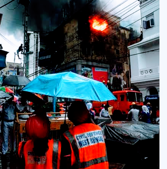 অ্যাক্রোপলিস মলে ভয়াবহ আগুন!!