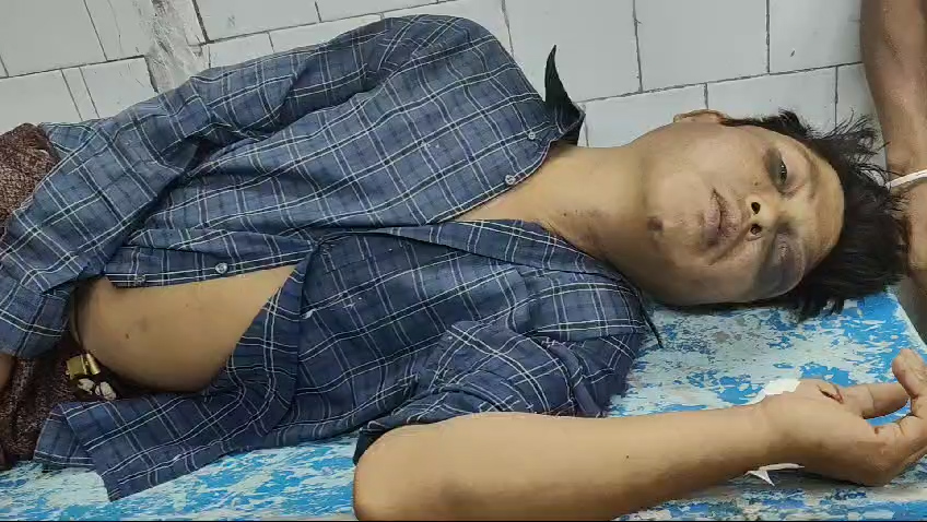  চিকিৎসার অমানবিক মুখ বাদলকে ছাড়া নিয়ে প্রশ্ন!!