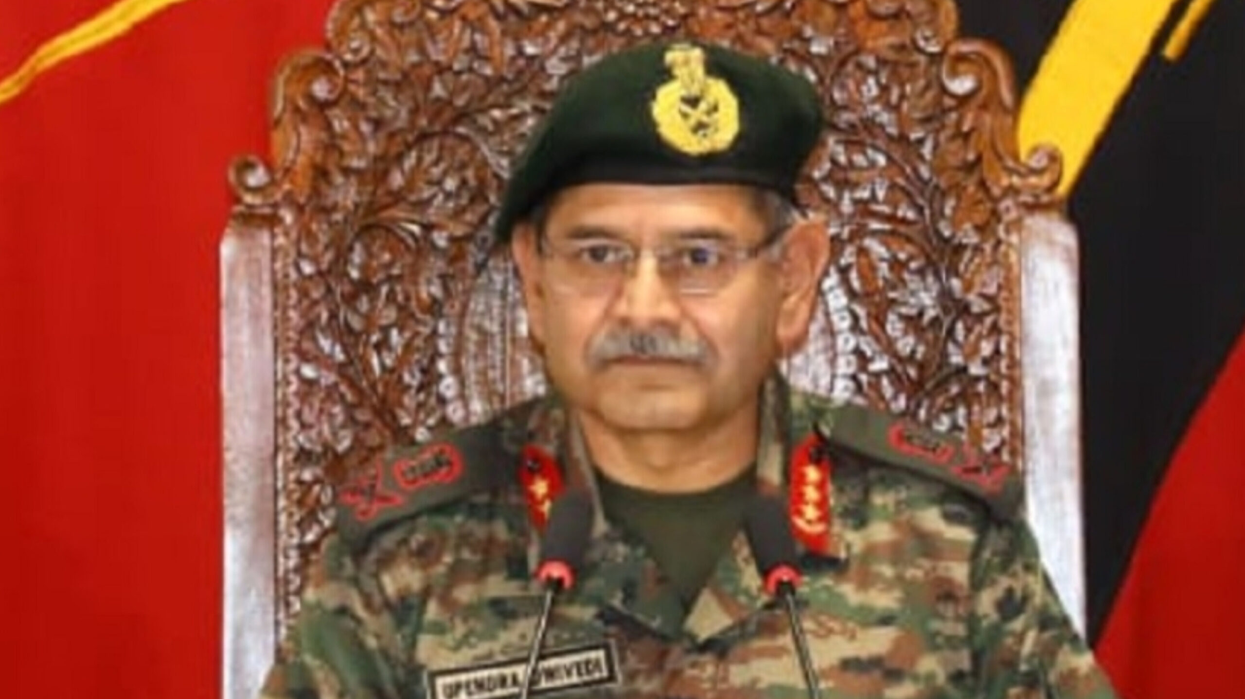 কাশ্মীর পৌছালেন সেনাপ্রধান জেনারেল দ্বিবেদী!!