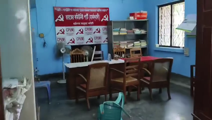  ধর্মনগর, ডুকলি সিপিএম পার্টি অফিসে দুষ্কৃতীদের তাণ্ডব, ভাঙচুর অভিযোগ শাসকের বিরুদ্ধে!!