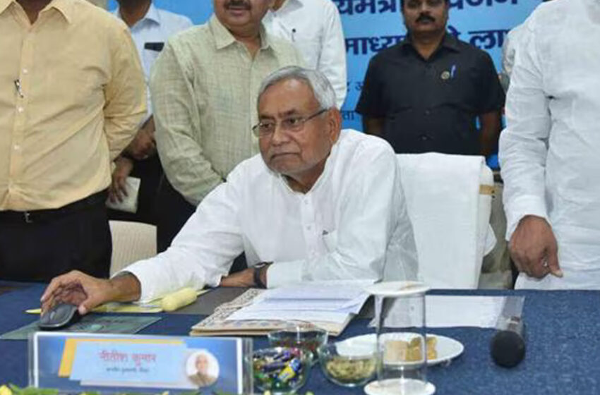  বিহারে বিধবা,বয়স্কদের ভাতা বৃদ্ধি নীতীশের!