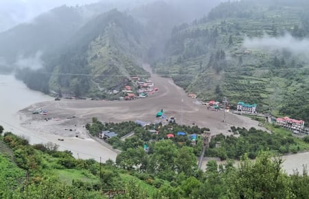 হড়পা বানে বিধ্বস্ত কৈলাশ যাত্রা, আটকা হাজারো পুণ্যার্থী!!