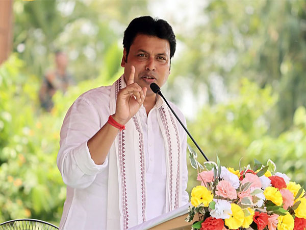 বিপ্লবের নিশানায় সিপিএম, নাম না করে ঠুকলেন জিতেনবাবুকে!!
