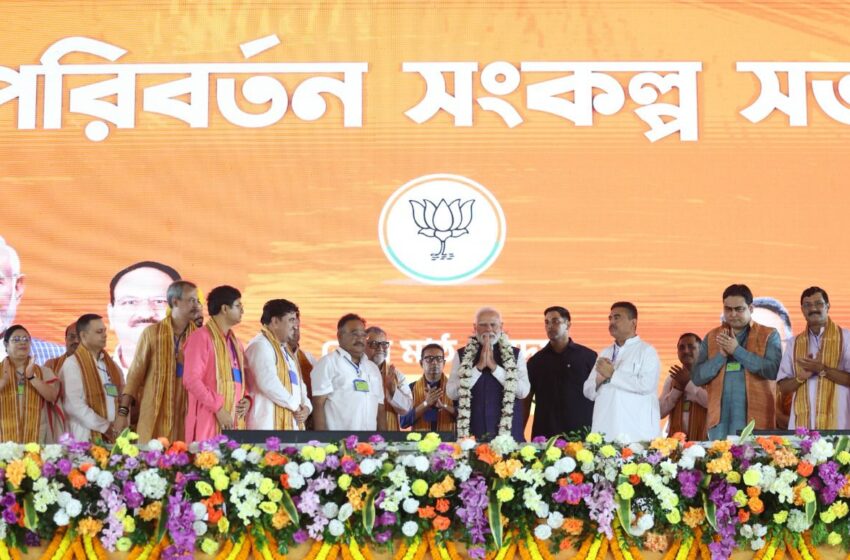 বঙ্গে বিজেপি চাই কেন, বোঝাতে ত্রিপুরা-আসাম টানলেন মোদি!!