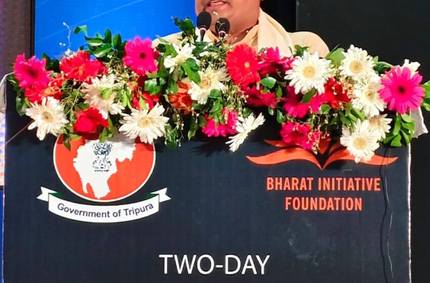 সংবাদমাধ্যমকে ‘শত্রু’ হিসাবে আখ্যা, হঠাৎ মন্ত্রী কিশোরকে ভয় তাড়া করছে!