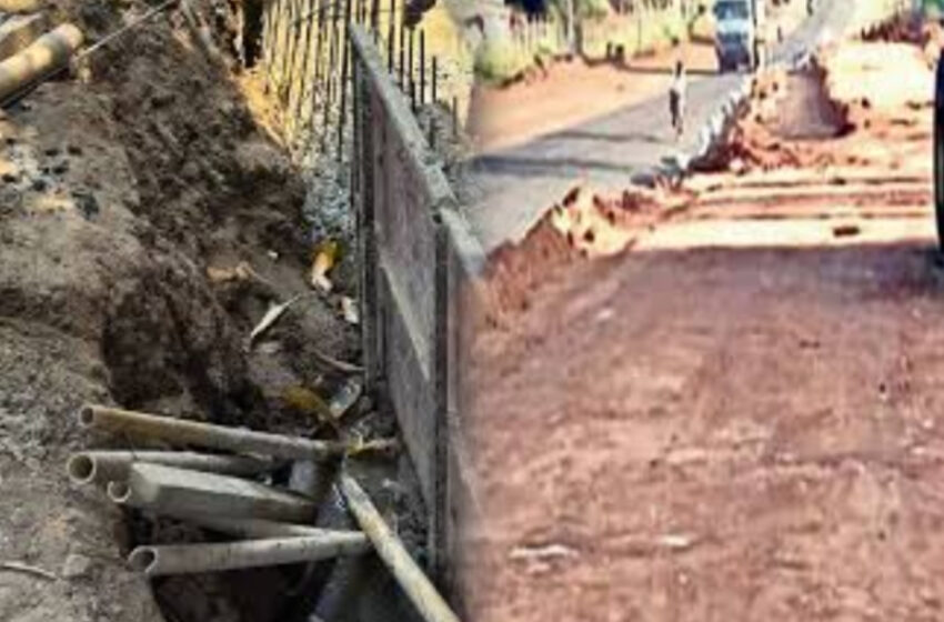  পুজোর মুখেও মেরামত নেই,স্মার্ট সিটির রাস্তায় যত্রতত্র বড় বড় গর্তে মরণফাঁদ!!