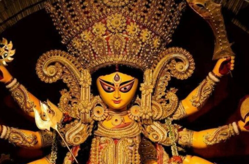  দুর্গাপুজোয় গেরুয়া রাজনীতি!