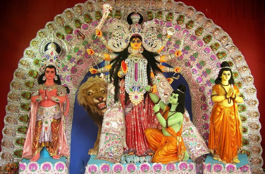 পরিবেশ বান্ধব পুজো, ১০০ শতাংশ ‘হার্বাল দুর্গা’ বানালেন ইন্দ্রজিৎ!!