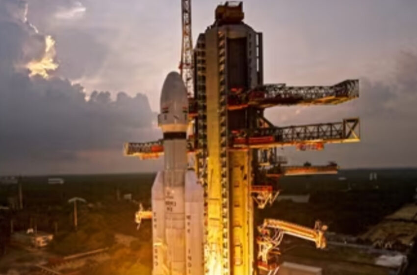  ইসরোর বাহুবলী বয়ে নিয়ে গেলো ৪৪১০ কিলো স্যাটেলাইট!!