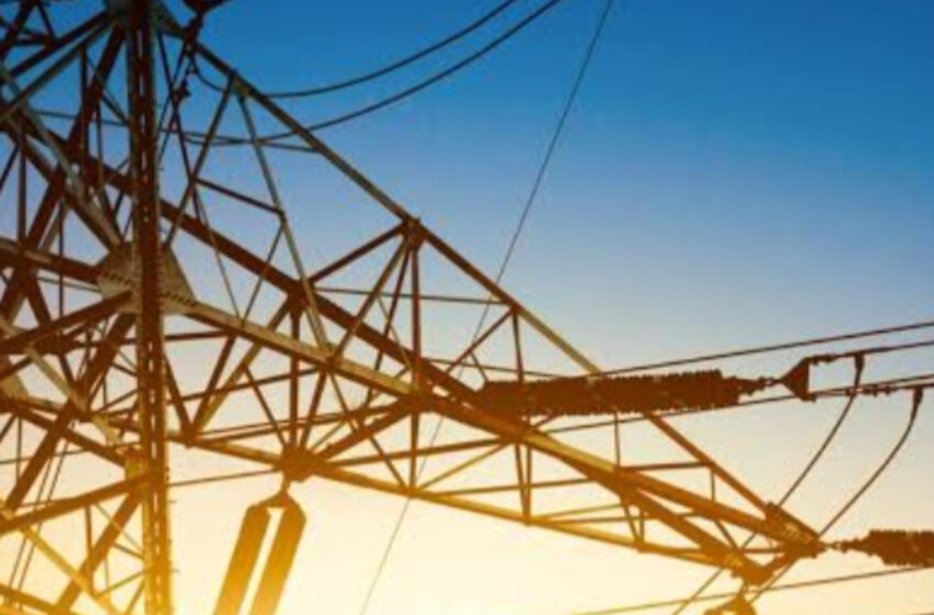  গ্রাহকদের পকেট কাটছে, বাড়ছে ক্ষোভ,মাশুল বৃদ্ধি করেছে বিদ্যুৎ নিয়ন্ত্রক কমিশন!!