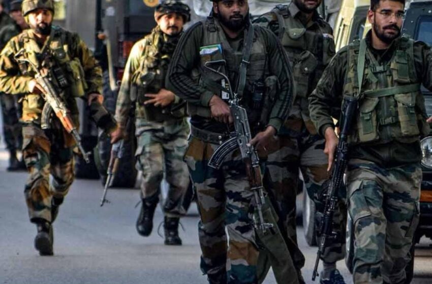  জম্মু-কাশ্মীরের কুপওয়ারায় সেনার সঙ্গে রাতভর সংঘর্ষে হত দুই জঙ্গি!!