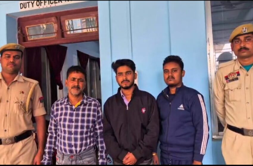  কদমতলায় জনতার রোষে পুলিশ!! চোরকে বাঁচাতে গিয়ে আক্রান্ত ২ অফিসার সহ ৫ জন!!